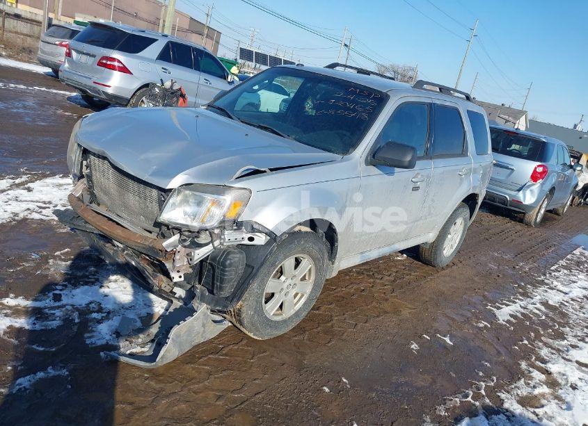 Photo 2 of 2010 Mercury Mariner (VIN 4M2CN8B72AKJ30465)