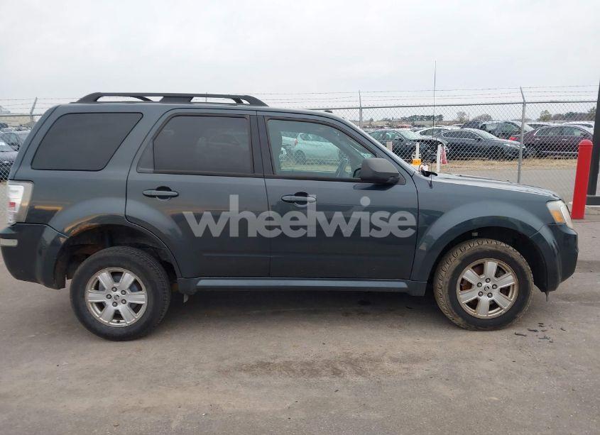 Photo 13 of 2010 Mercury Mariner (VIN 4M2CN8B76AKJ20540)