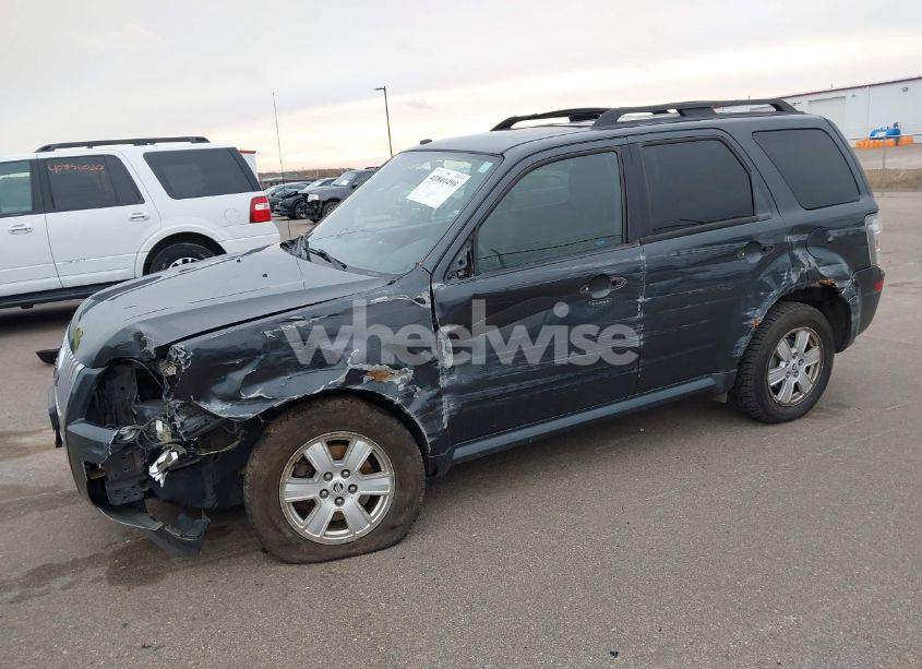 Photo 2 of 2010 Mercury Mariner (VIN 4M2CN8B76AKJ20540)