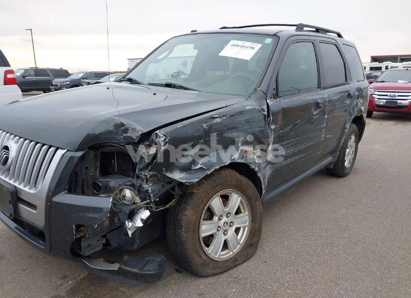Photo 6 of 2010 Mercury Mariner (VIN 4M2CN8B76AKJ20540)