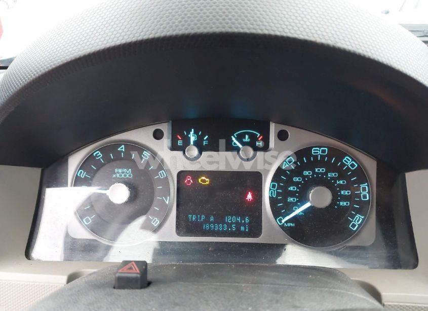 Photo 7 of 2010 Mercury Mariner (VIN 4M2CN8B76AKJ20540)