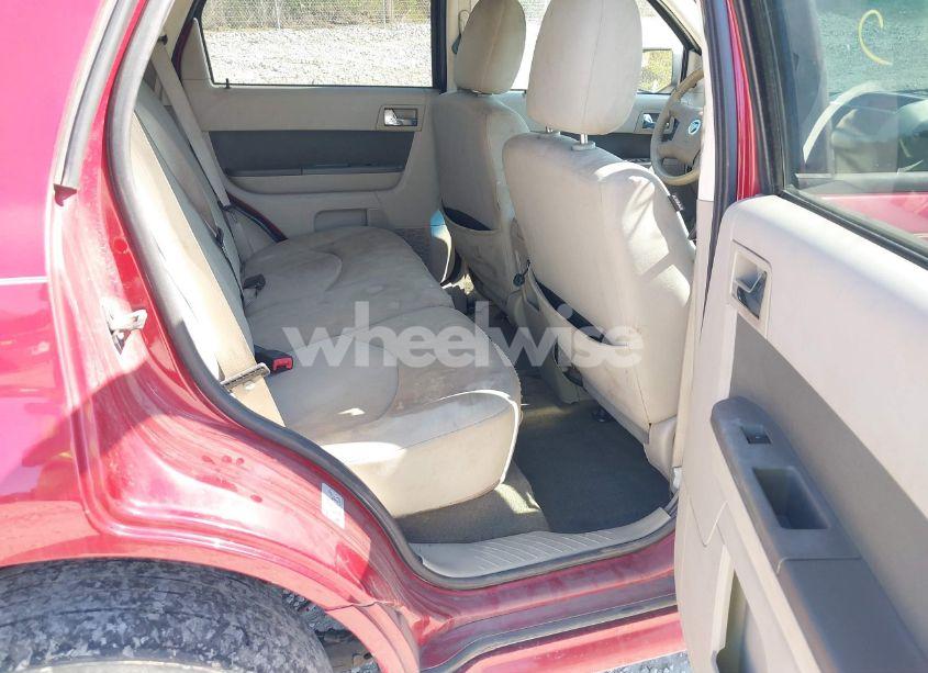 Photo 8 of 2011 Mercury Mariner N/A (VIN 4M2CN8B77BKJ04817)