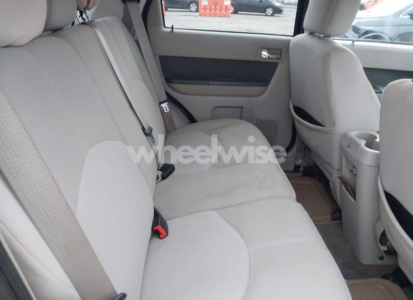 Photo 8 of 2010 Mercury Mariner (VIN 4M2CN8B78AKJ05229)