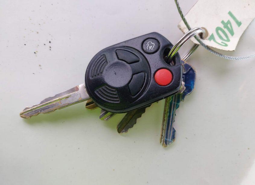 Photo 11 of 2010 Mercury Mariner (VIN 4M2CN8B78AKJ07000)