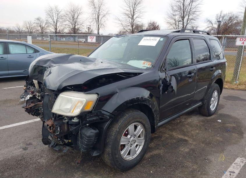Photo 2 of 2010 Mercury Mariner (VIN 4M2CN8B78AKJ07000)