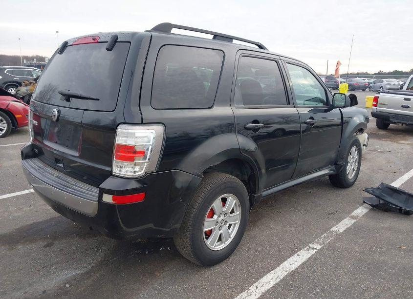 Photo 4 of 2010 Mercury Mariner (VIN 4M2CN8B78AKJ07000)
