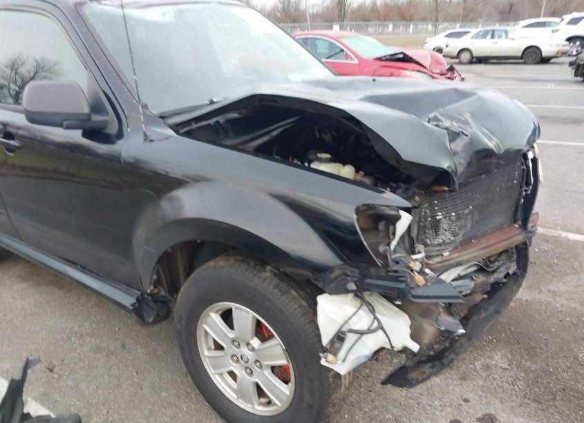 Photo 6 of 2010 Mercury Mariner (VIN 4M2CN8B78AKJ07000)