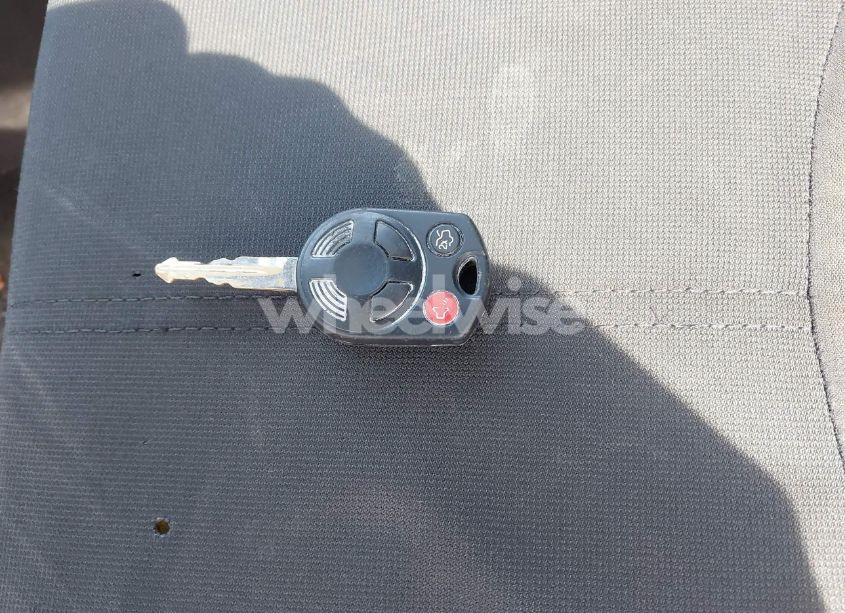 Photo 11 of 2010 Mercury Mariner (VIN 4M2CN8B79AKJ04672)