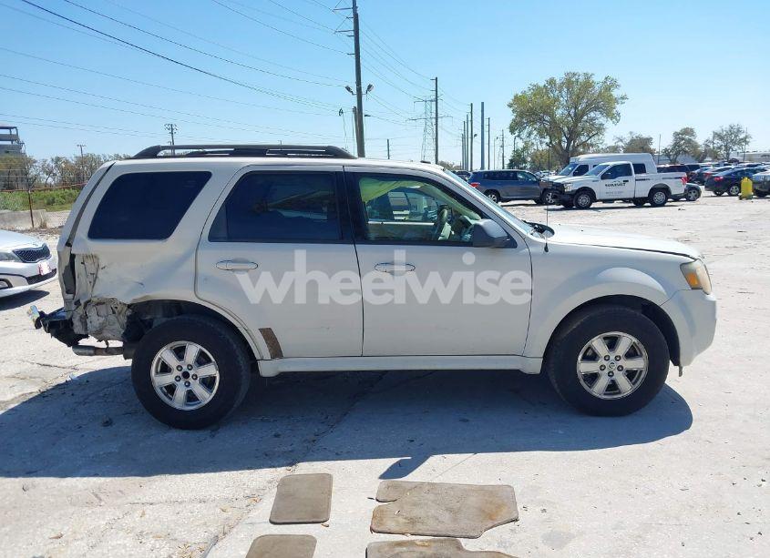 Photo 13 of 2010 Mercury Mariner (VIN 4M2CN8BG7AKJ01706)