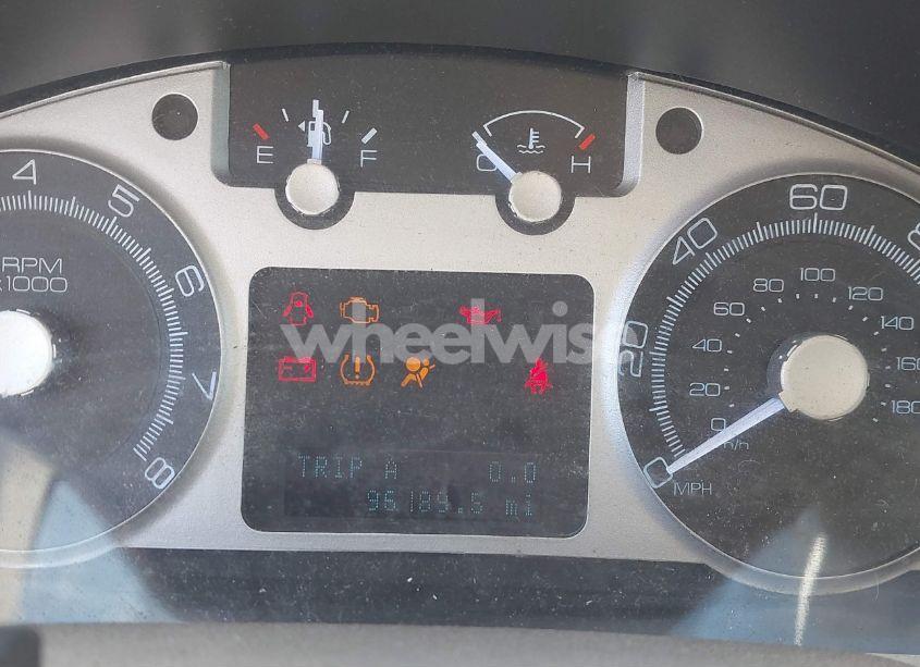 Photo 7 of 2010 Mercury Mariner (VIN 4M2CN8BG7AKJ01706)