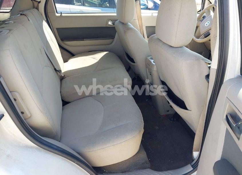 Photo 8 of 2010 Mercury Mariner (VIN 4M2CN8BG7AKJ01706)