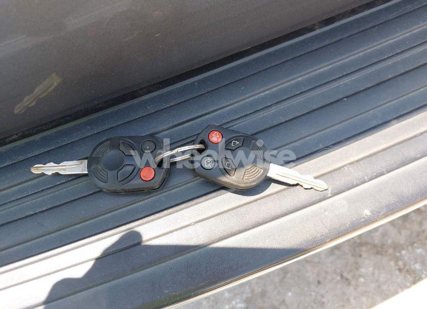 Photo 11 of 2010 Mercury Mariner (VIN 4M2CN8BG8AKJ19762)