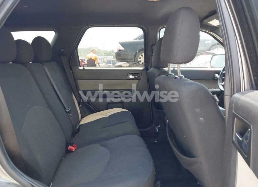 Photo 8 of 2010 Mercury Mariner (VIN 4M2CN8BG8AKJ19762)