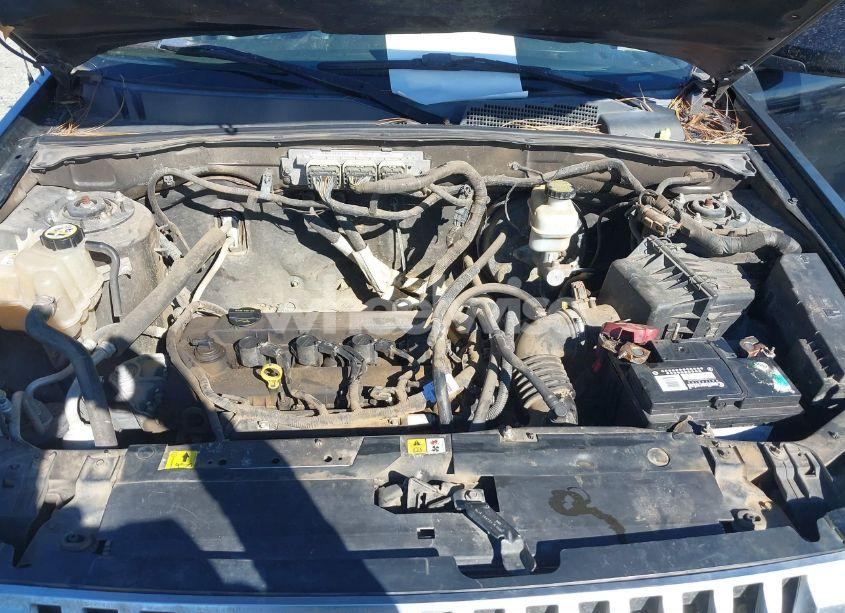 Photo 10 of 2010 Mercury Mariner PREMIER (VIN 4M2CN8H71AKJ20503)