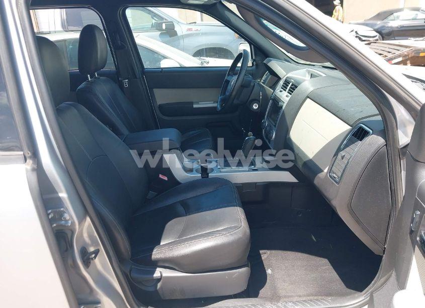 Photo 5 of 2010 Mercury Mariner PREMIER (VIN 4M2CN8H72AKJ00244)