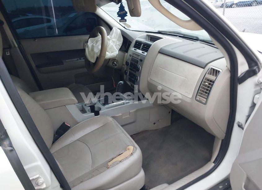 Photo 5 of 2010 Mercury Mariner PREMIER (VIN 4M2CN8HG2AKJ06271)