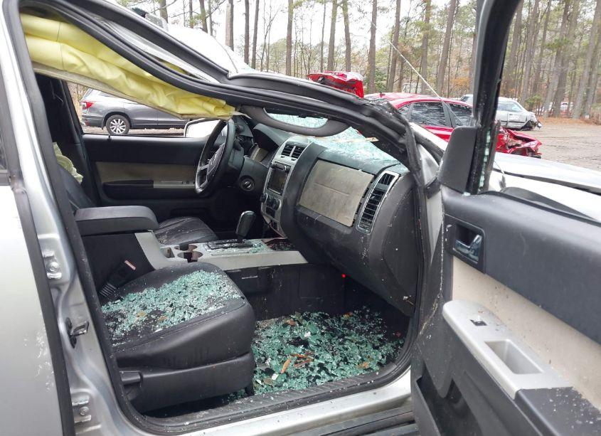 Photo 5 of 2010 Mercury Mariner PREMIER (VIN 4M2CN8HG3AKJ09499)