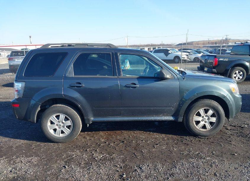 Photo 13 of 2010 Mercury Mariner (VIN 4M2CN9B70AKJ28770)