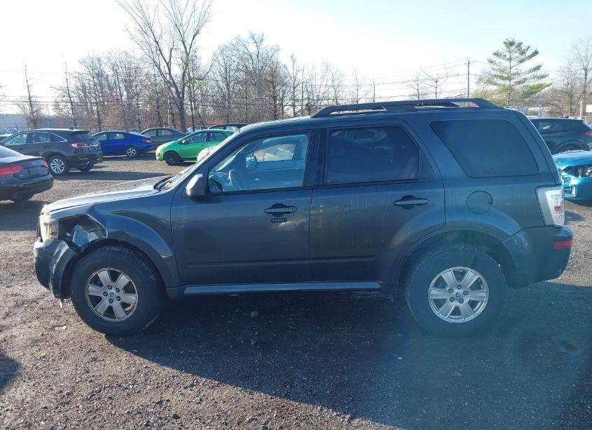 Photo 14 of 2010 Mercury Mariner (VIN 4M2CN9B70AKJ28770)