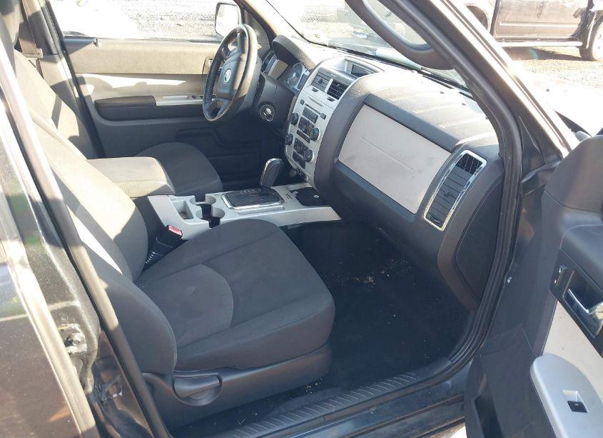 Photo 5 of 2010 Mercury Mariner (VIN 4M2CN9B70AKJ28770)