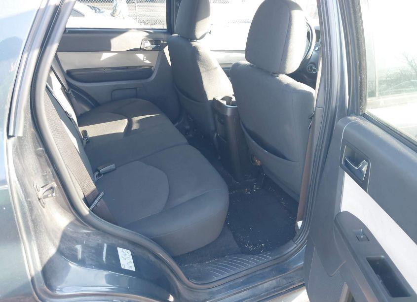 Photo 8 of 2010 Mercury Mariner (VIN 4M2CN9B70AKJ28770)