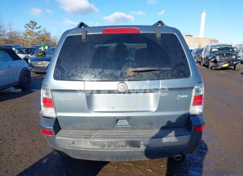 Photo 16 of 2010 Mercury Mariner (VIN 4M2CN9BG0AKJ02637)