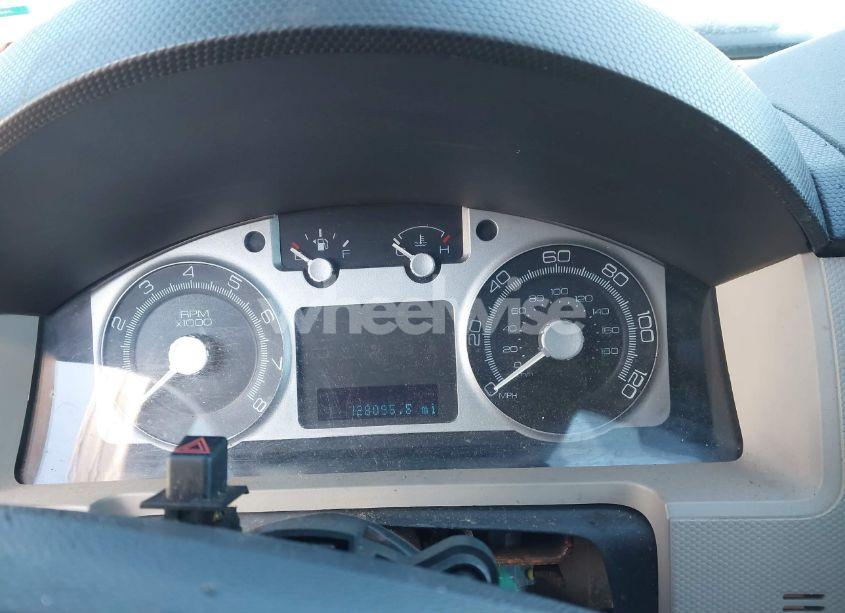 Photo 7 of 2010 Mercury Mariner (VIN 4M2CN9BG0AKJ02637)