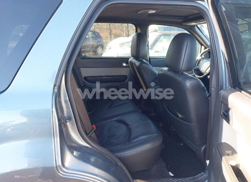 Photo 8 of 2010 Mercury Mariner (VIN 4M2CN9BG0AKJ02637)