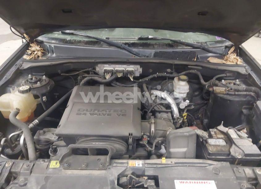 Photo 10 of 2010 Mercury Mariner (VIN 4M2CN9BG0AKJ06493)