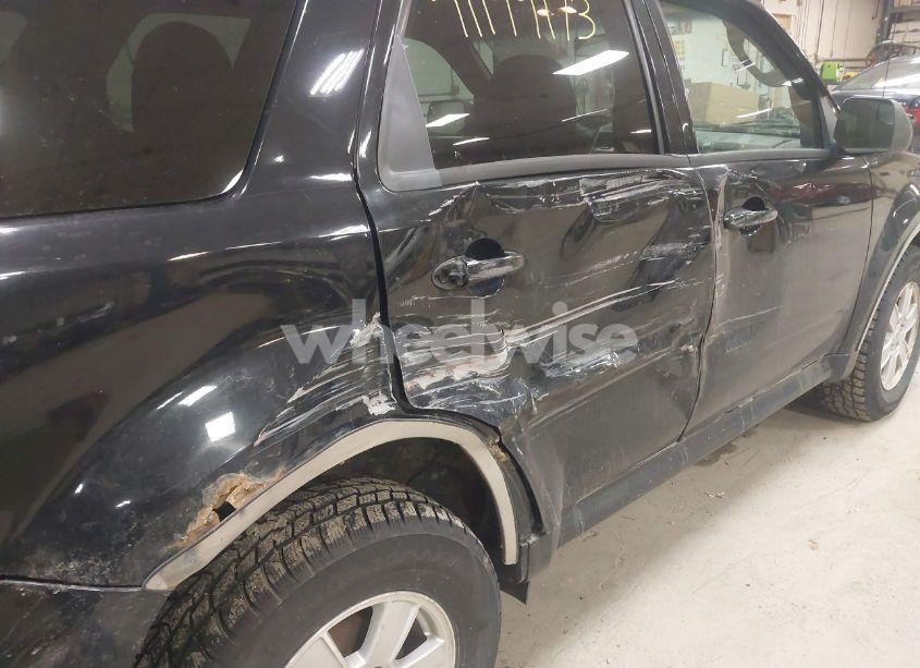 Photo 6 of 2010 Mercury Mariner (VIN 4M2CN9BG0AKJ06493)