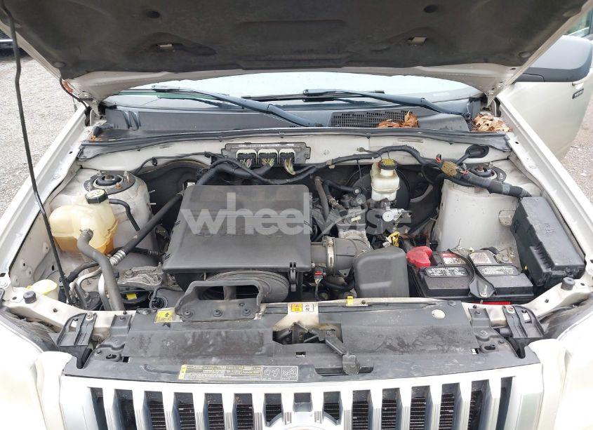 Photo 10 of 2010 Mercury Mariner (VIN 4M2CN9BG2AKJ08763)