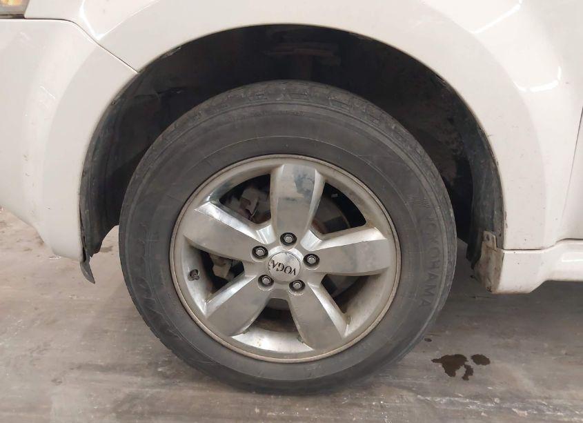 Photo 12 of 2010 Mercury Mariner PREMIER (VIN 4M2CN9HG1AKJ11208)