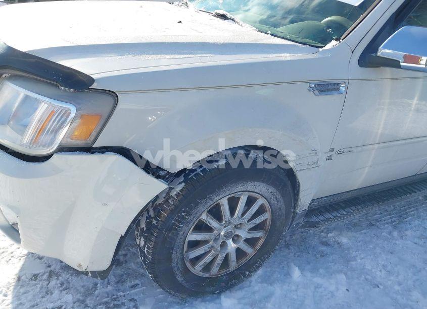 Photo 6 of 2010 Mercury Mariner PREMIER (VIN 4M2CN9HG3AKJ11663)