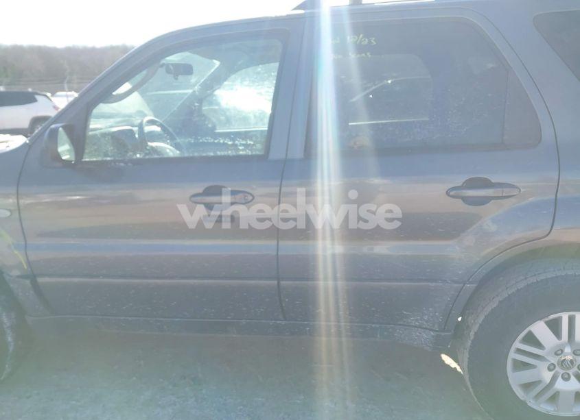 Photo 12 of 2005 Mercury Mariner LUXURY/PREMIER (VIN 4M2CU56155DJ12415)