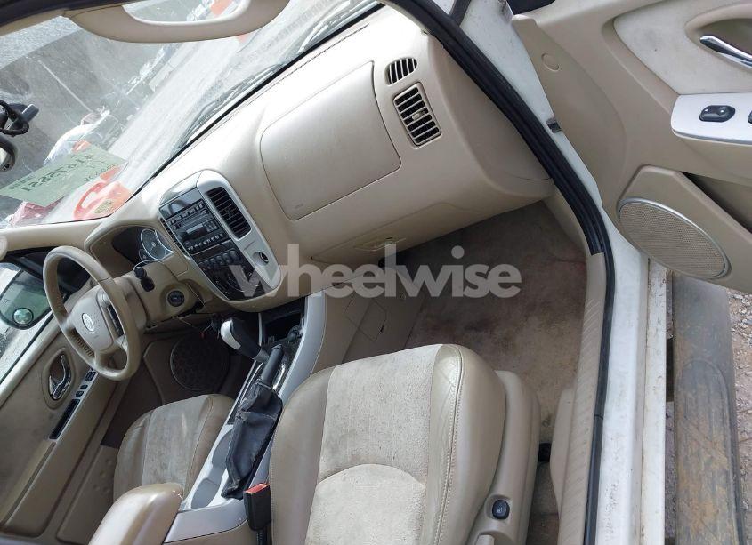 Photo 5 of 2005 Mercury Mariner LUXURY/PREMIER (VIN 4M2CU57165DJ33059)