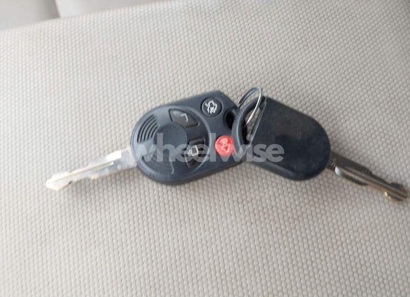 Photo 11 of 2008 Mercury Mariner V6 (VIN 4M2CU81138KJ06895)