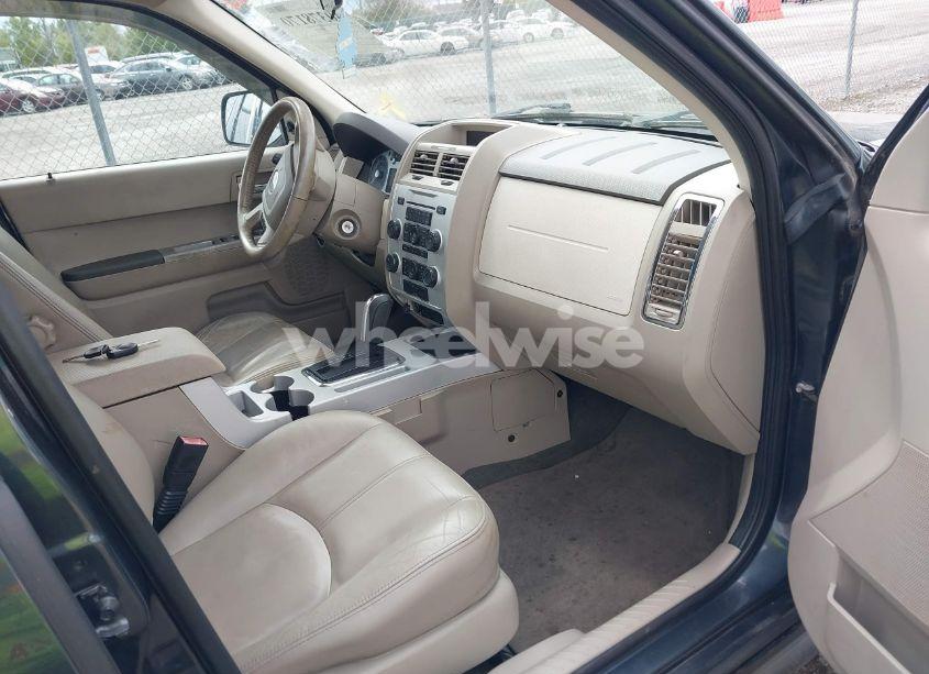 Photo 5 of 2008 Mercury Mariner V6 (VIN 4M2CU81138KJ06895)