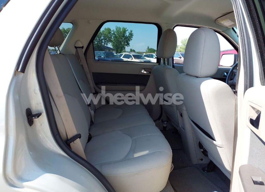 Photo 8 of 2009 Mercury Mariner I4 (VIN 4M2CU81709KJ22655)