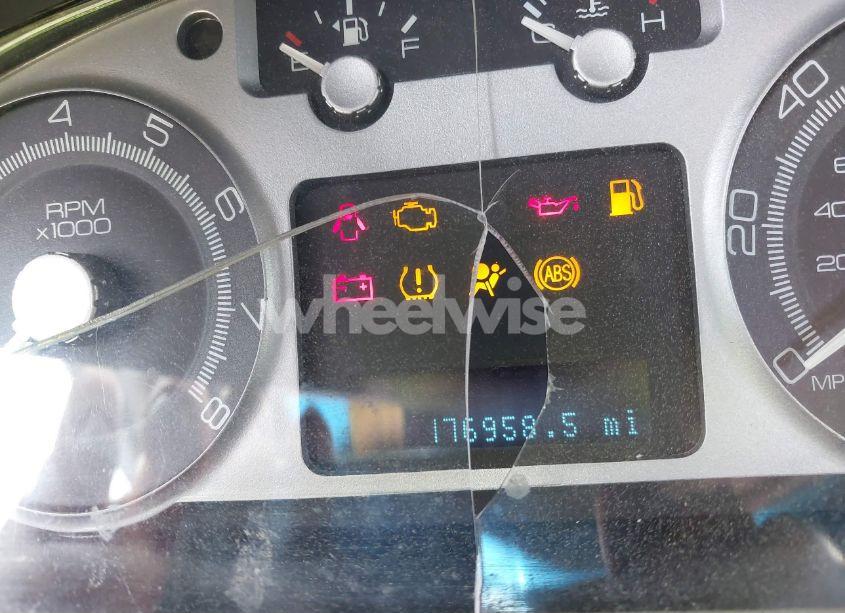 Photo 7 of 2009 Mercury Mariner I4 (VIN 4M2CU81769KJ01289)