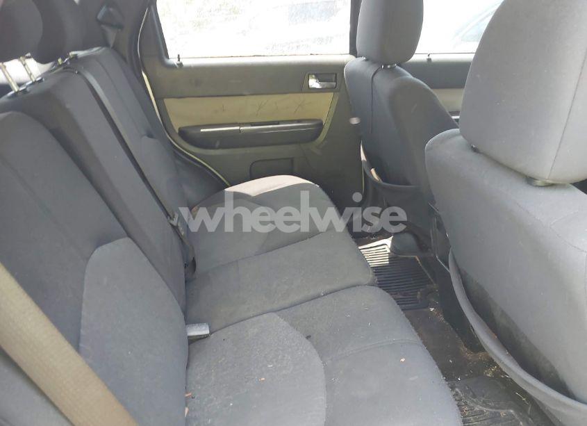 Photo 8 of 2009 Mercury Mariner I4 (VIN 4M2CU81769KJ01289)