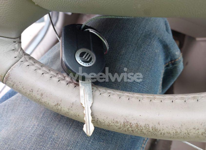 Photo 11 of 2009 Mercury Mariner V6 (VIN 4M2CU81G59KJ00425)