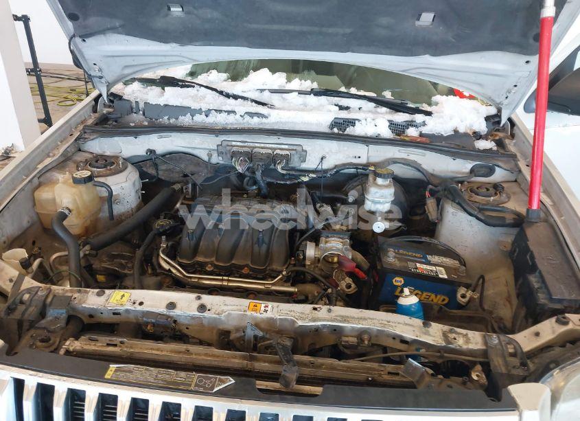 Photo 10 of 2009 Mercury Mariner V6 (VIN 4M2CU81G99KJ09337)