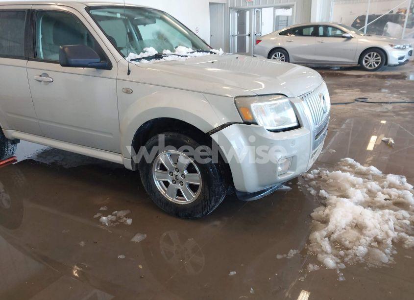 Photo 6 of 2009 Mercury Mariner V6 (VIN 4M2CU81G99KJ09337)