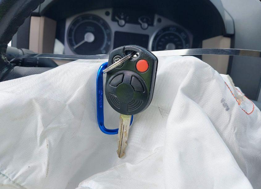 Photo 11 of 2008 Mercury Mariner PREMIER (VIN 4M2CU87198KJ45286)