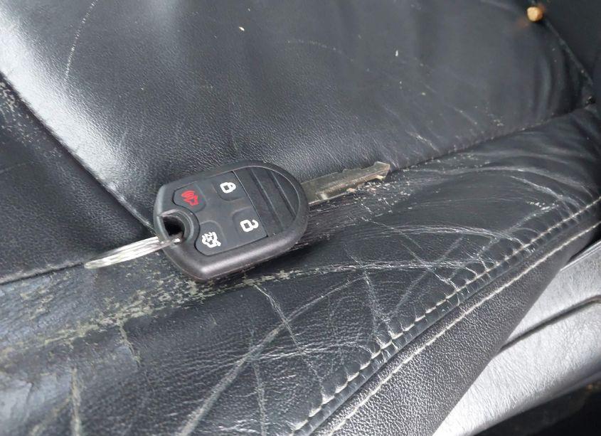 Photo 11 of 2009 Mercury Mariner PREMIER (VIN 4M2CU87759KJ13201)