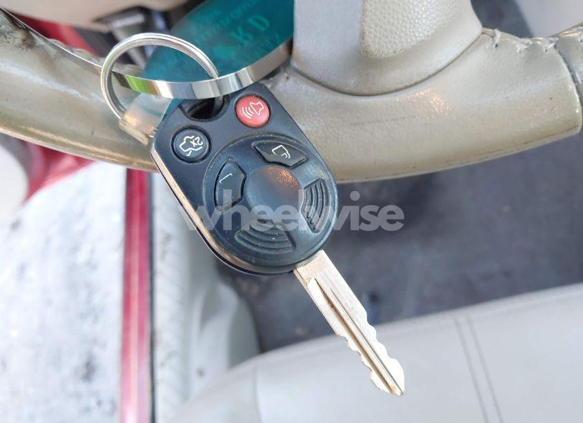 Photo 11 of 2008 Mercury Mariner V6 (VIN 4M2CU91118KJ10725)