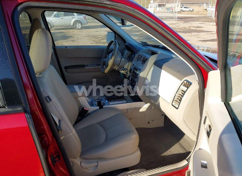 Photo 5 of 2008 Mercury Mariner V6 (VIN 4M2CU91118KJ10725)