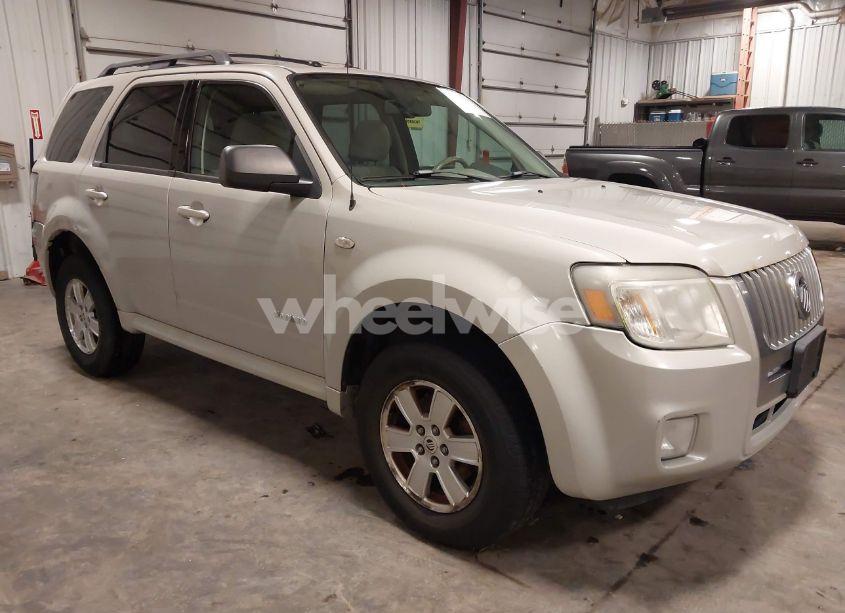 2008 Mercury Mariner V6 (VIN 4M2CU91148KJ42603) main photo
