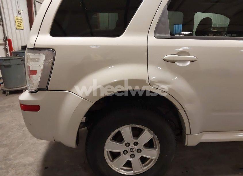 Photo 20 of 2008 Mercury Mariner V6 (VIN 4M2CU91148KJ42603)