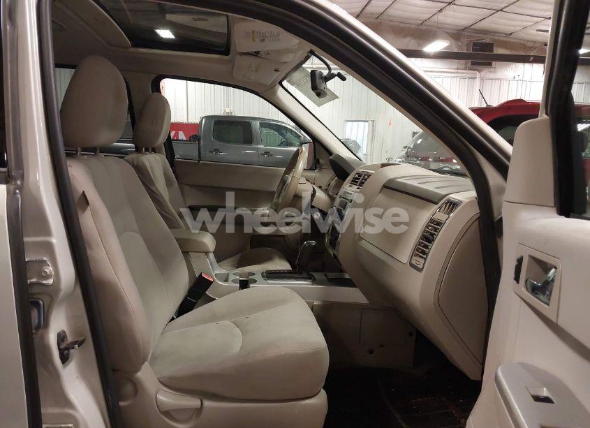 Photo 5 of 2008 Mercury Mariner V6 (VIN 4M2CU91148KJ42603)